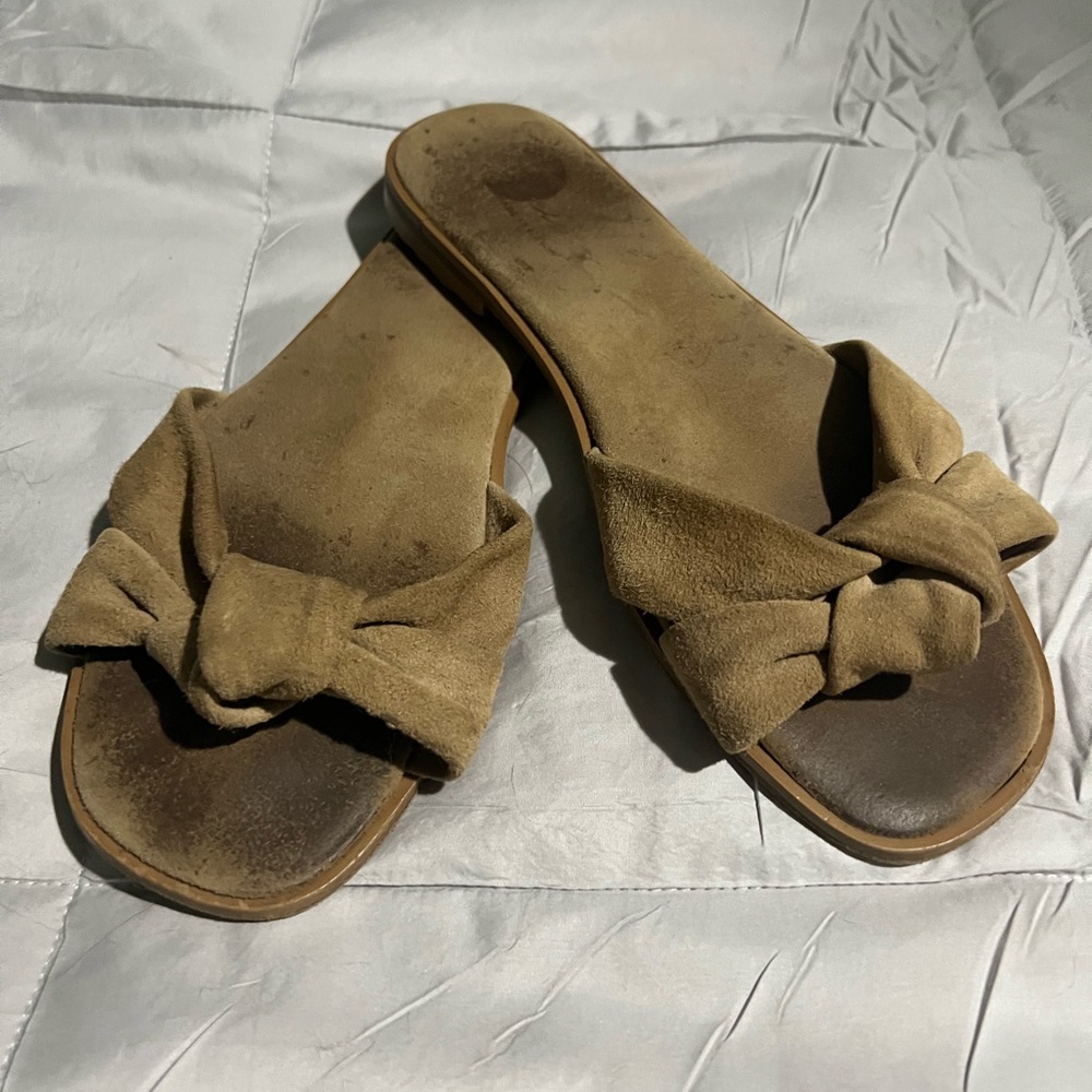 Elegant Knot Design Women's Suede Sandals